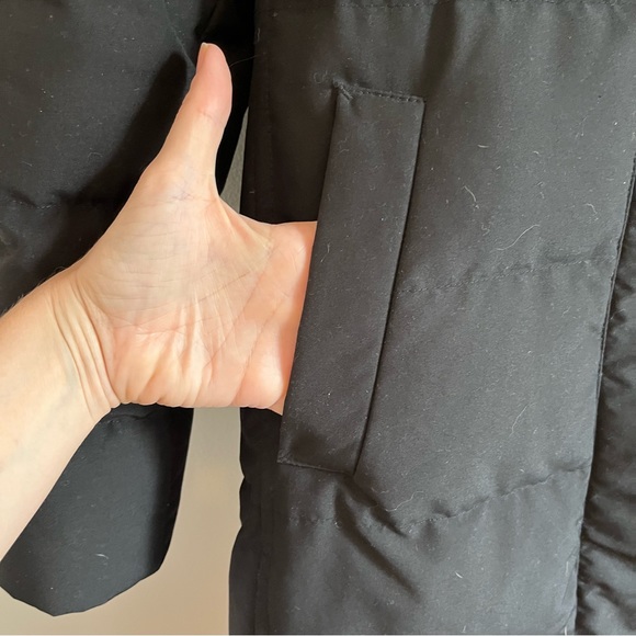 Uniqlo warmest extra long black parka coat like new - Picture 4 of 14